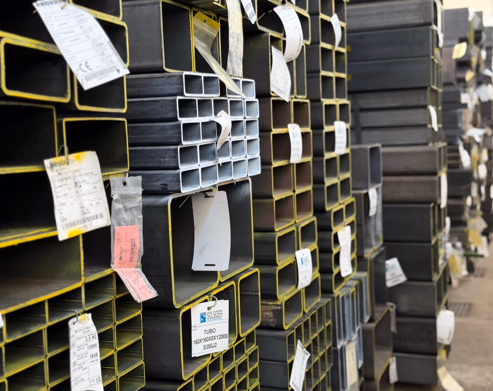 160×160 S355J2 square tubes — labelled stacks